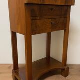 Side table in walnut and veneer, work of the late nineteenth century