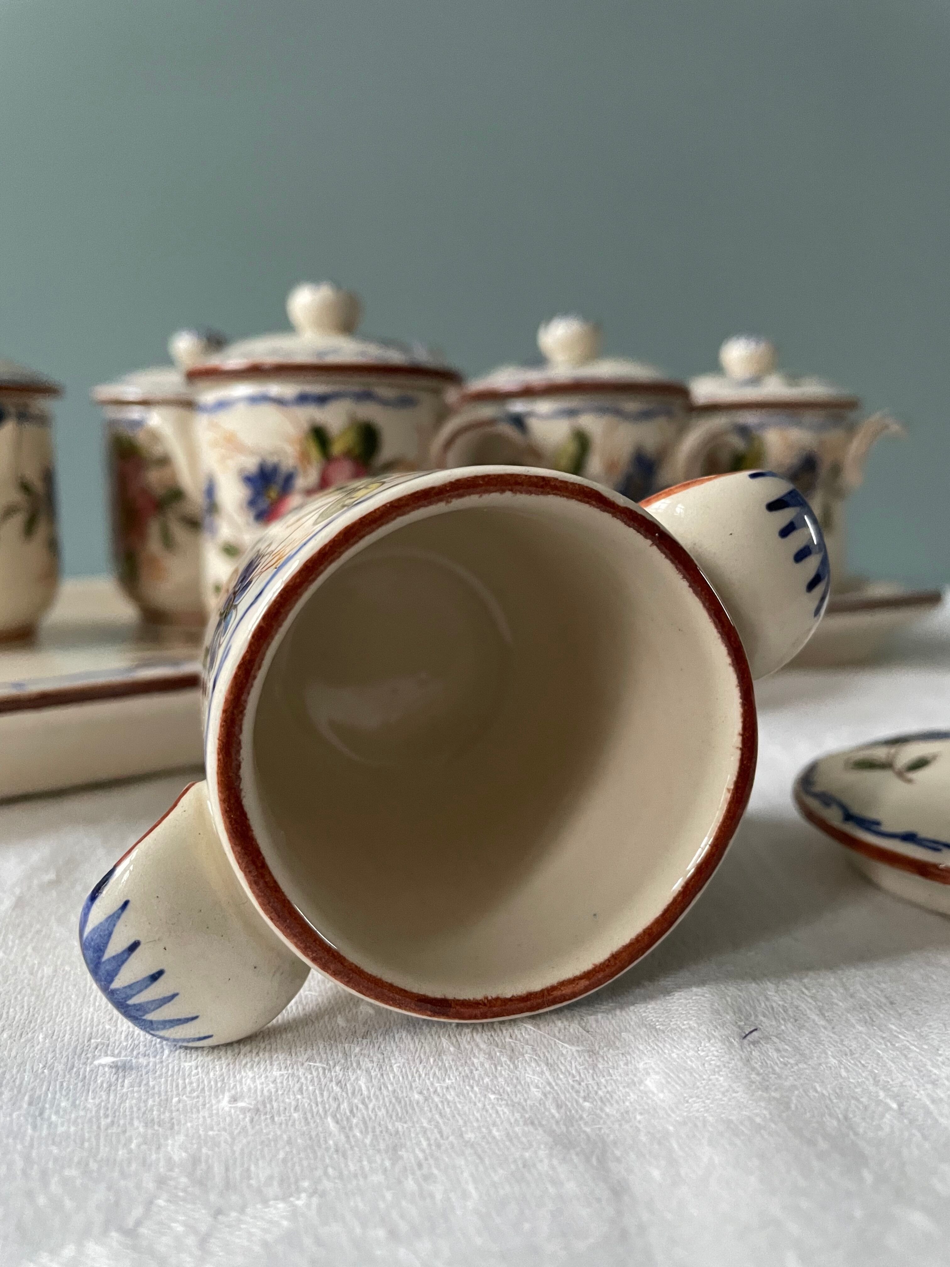 Service old cream jars