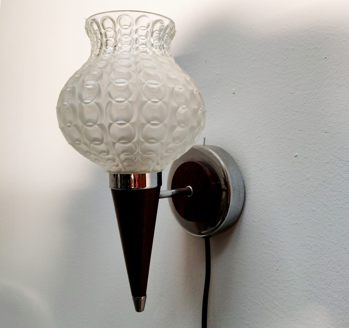 Scandinavian tulip wall lamp 60s