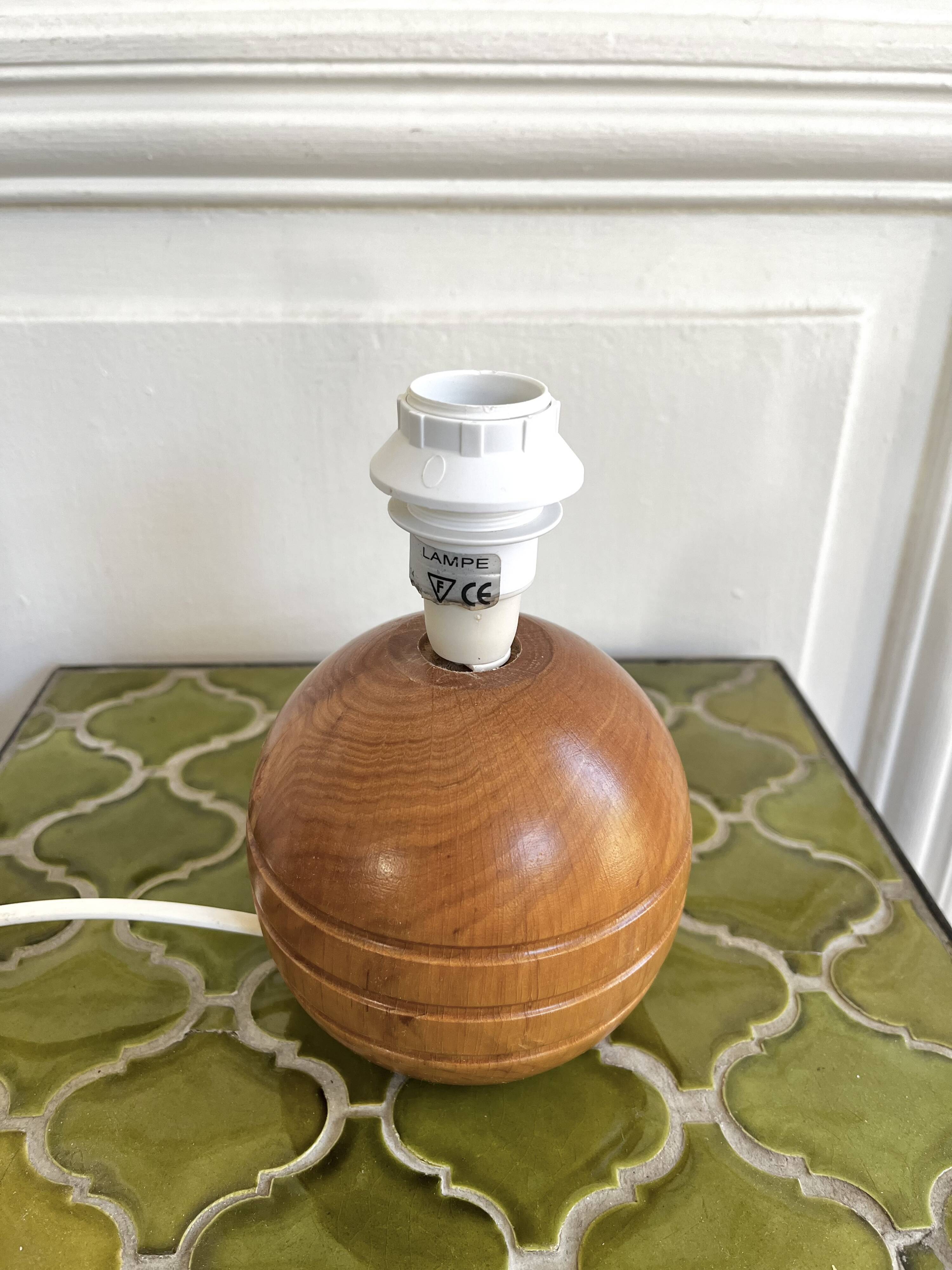 Lampe boule en bois vintage