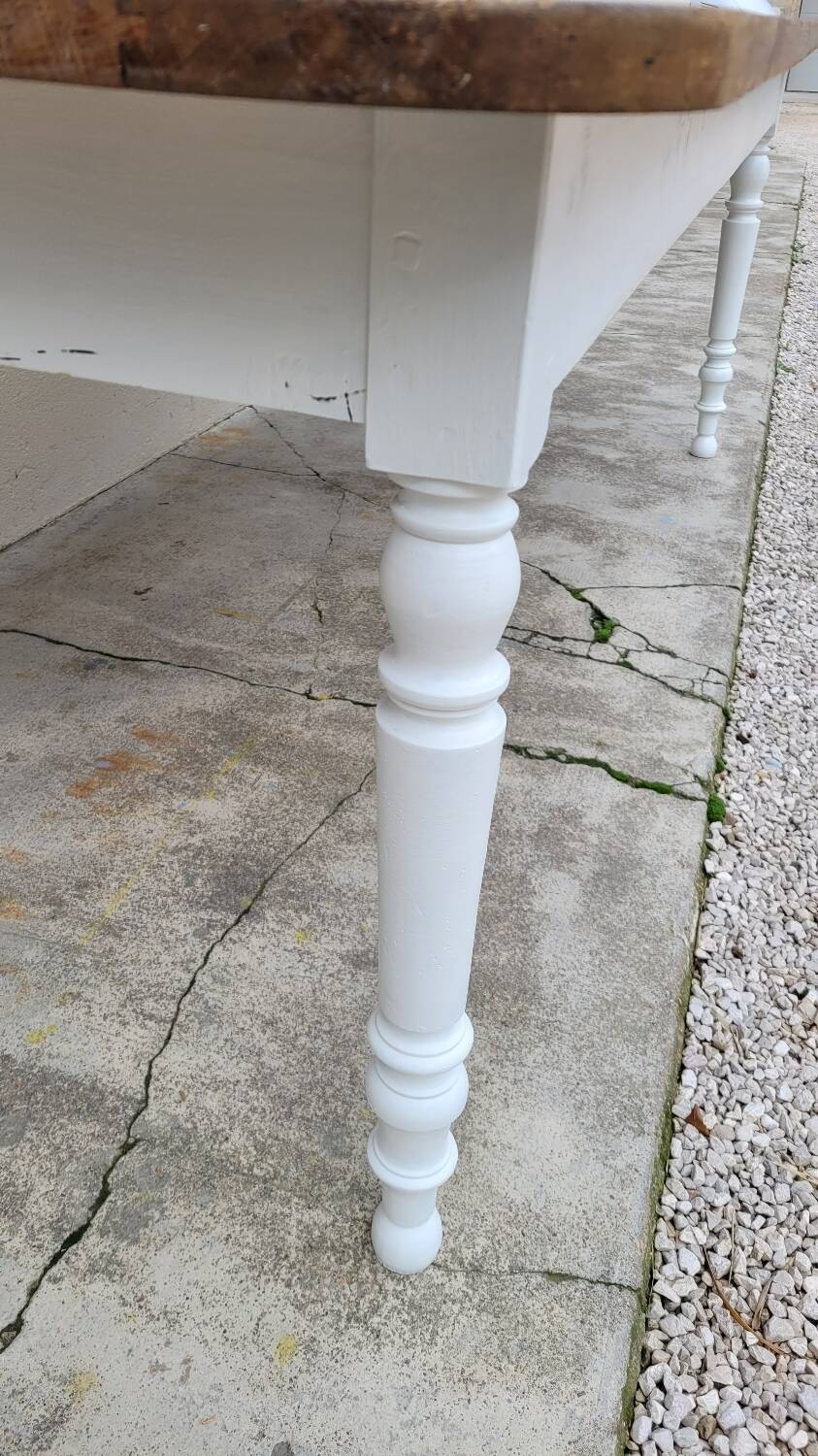 Rustic farmhouse bistro table in oak with Louis Philippe legs - 2m
