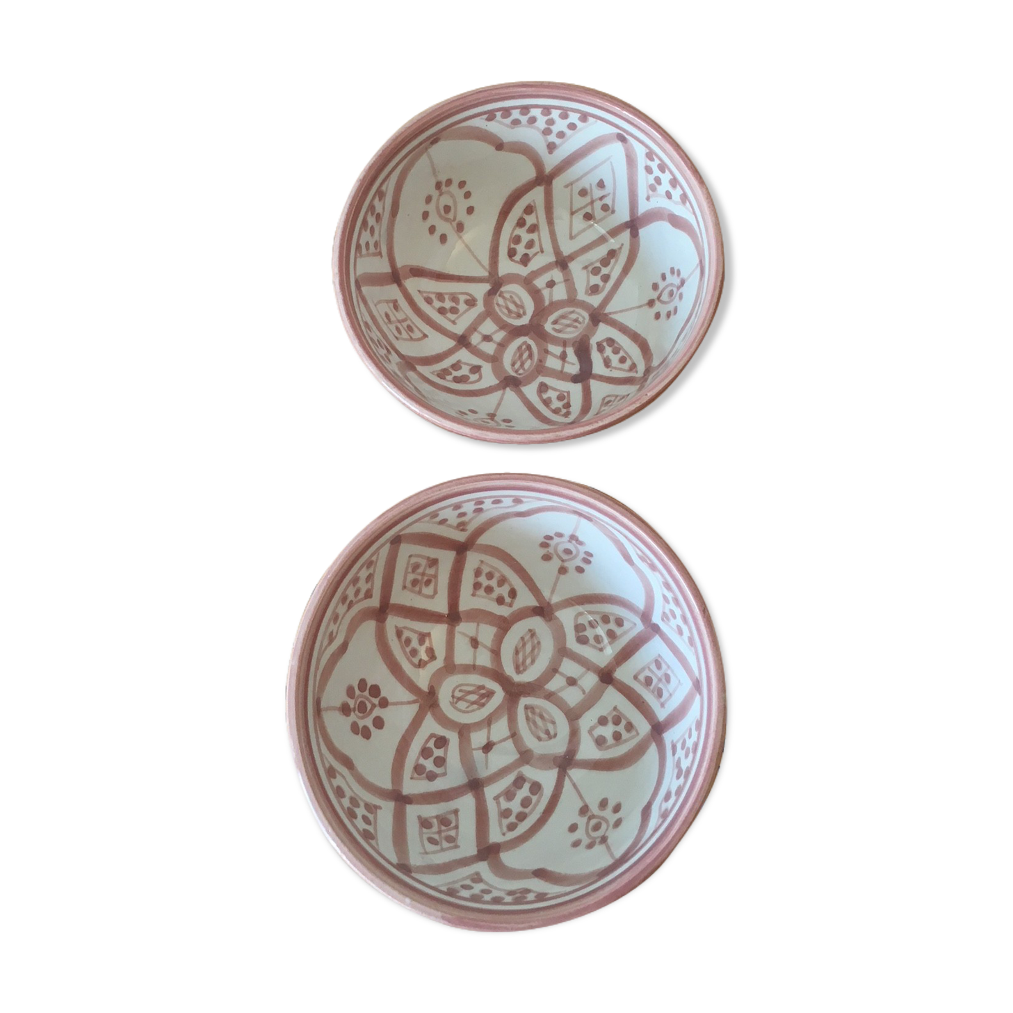 Lot of ceramic bowls pale pink