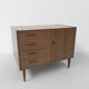 Commode vintage sur pieds effilés