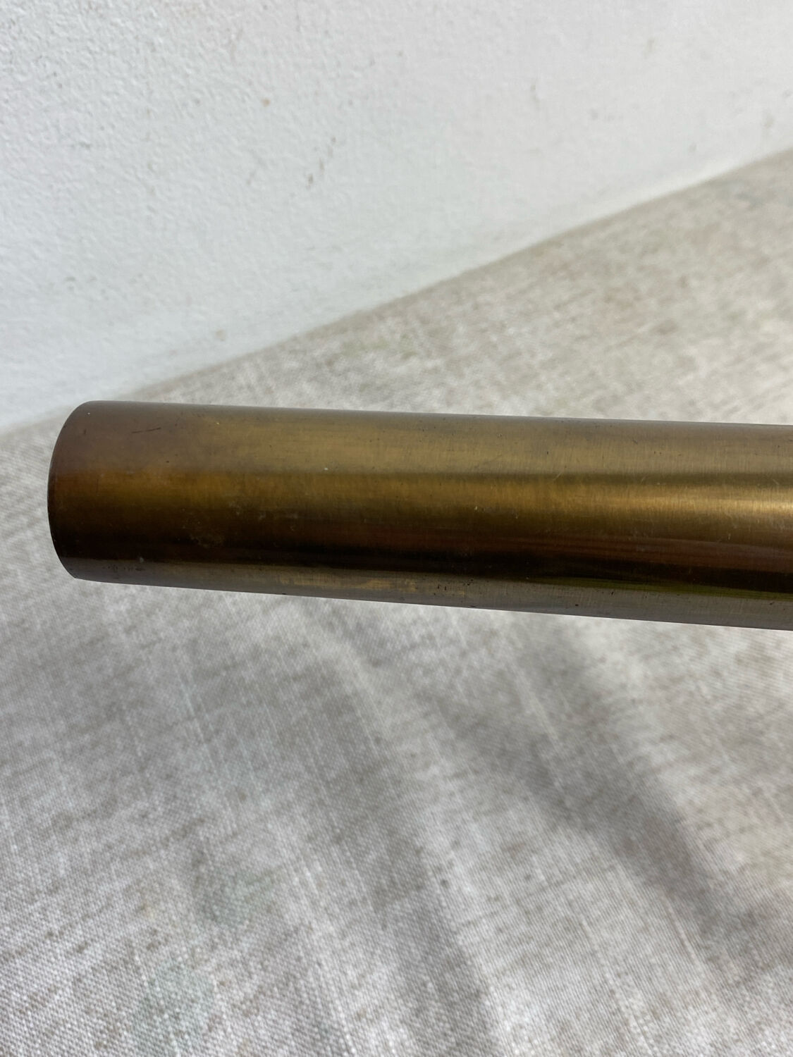 Wall light, picture light, in brass.