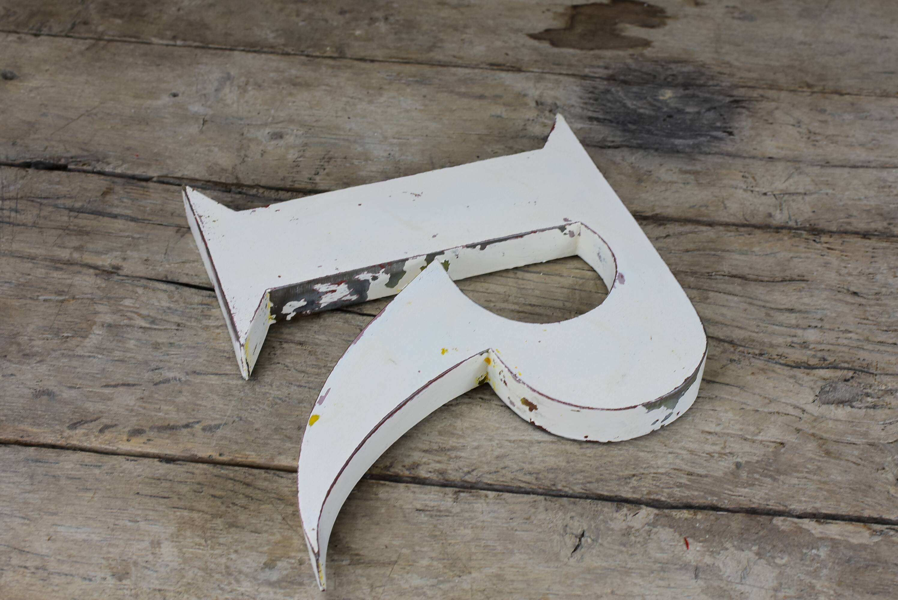 Lettre zinc blanche "r"