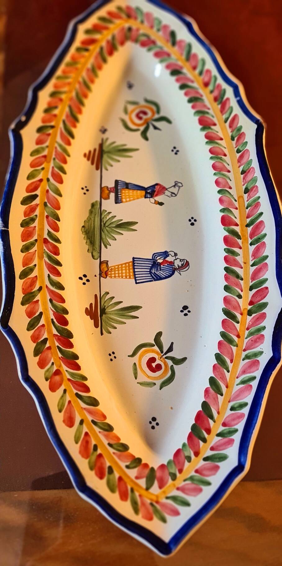 Large earthenware dish