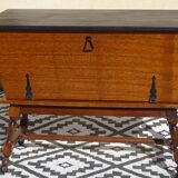 Dough table on wheels