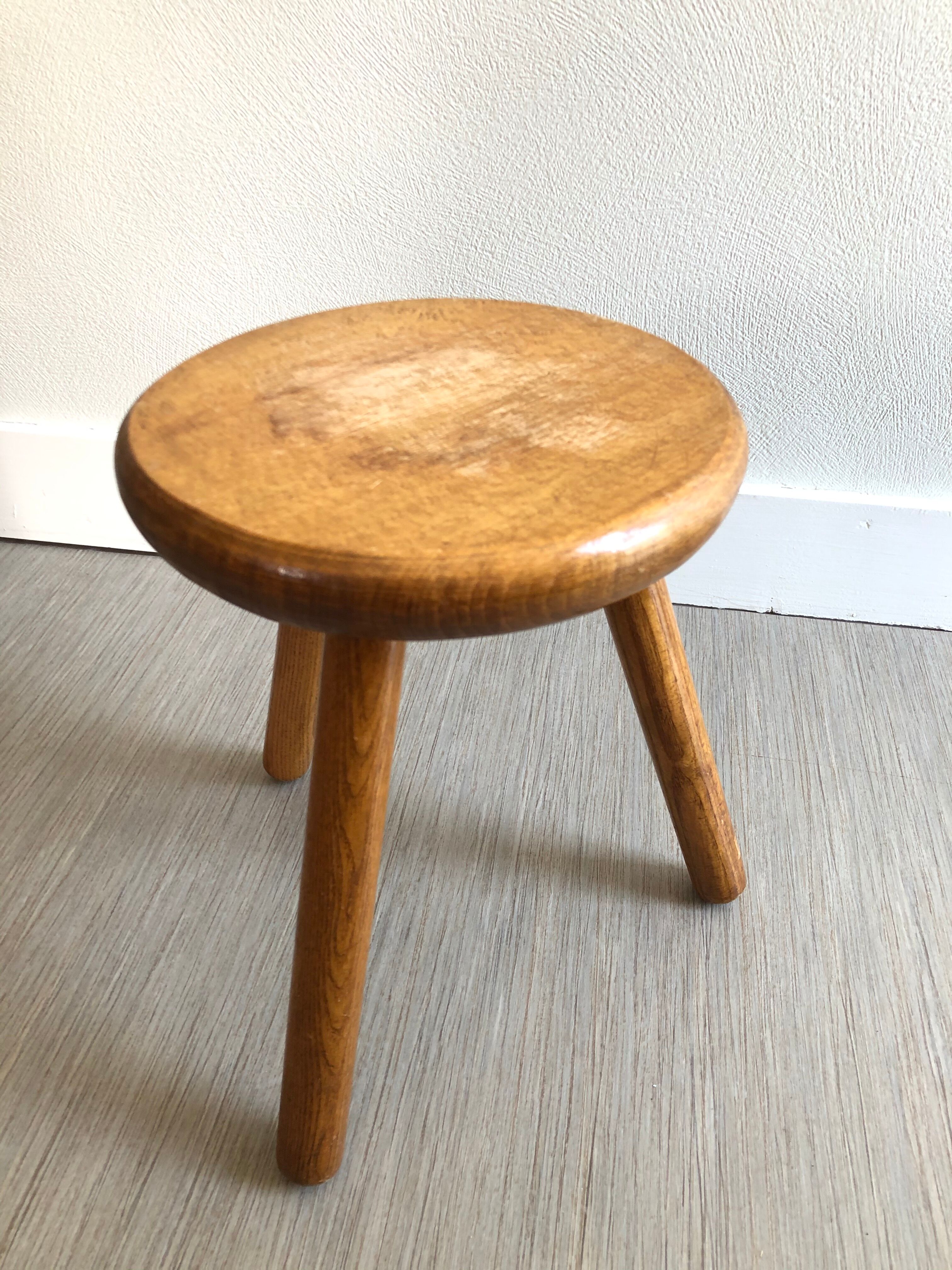 Tripod wooden stool