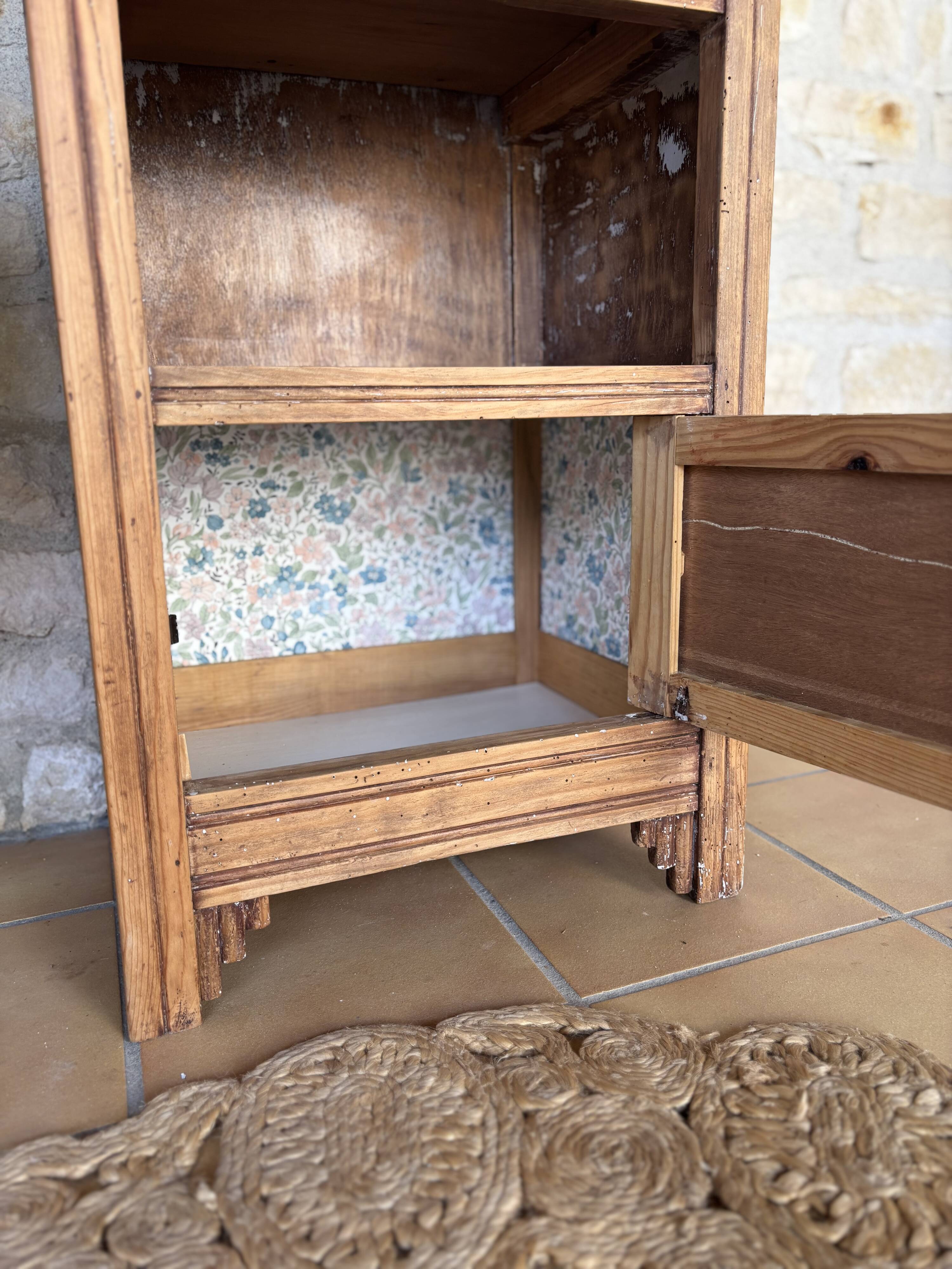 Bedside table and its original patina or small accent piece.