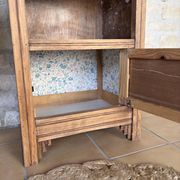 Chevet et sa patine d'origine  ou petit meuble d'appoint