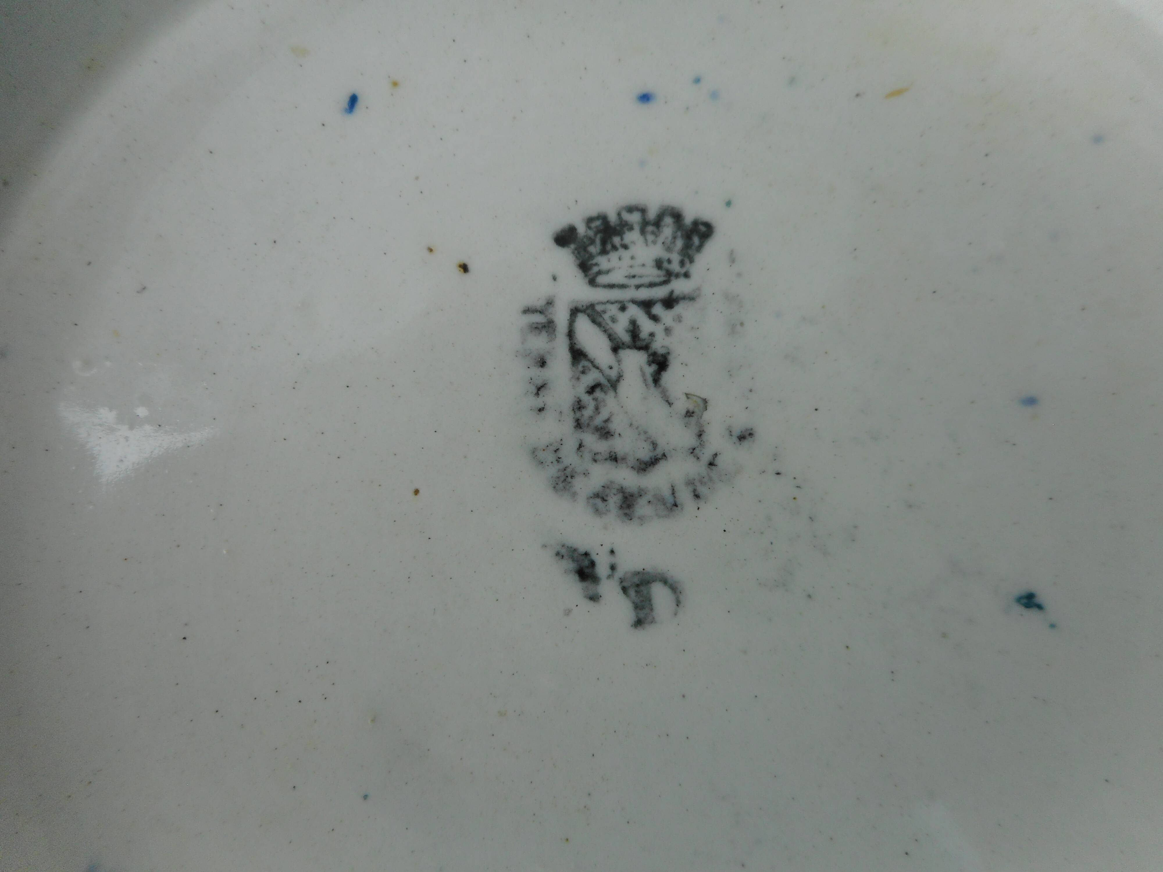 White earthenware salad with blue décor