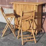 Bamboo counter or bar. (With 2 folding high chairs)