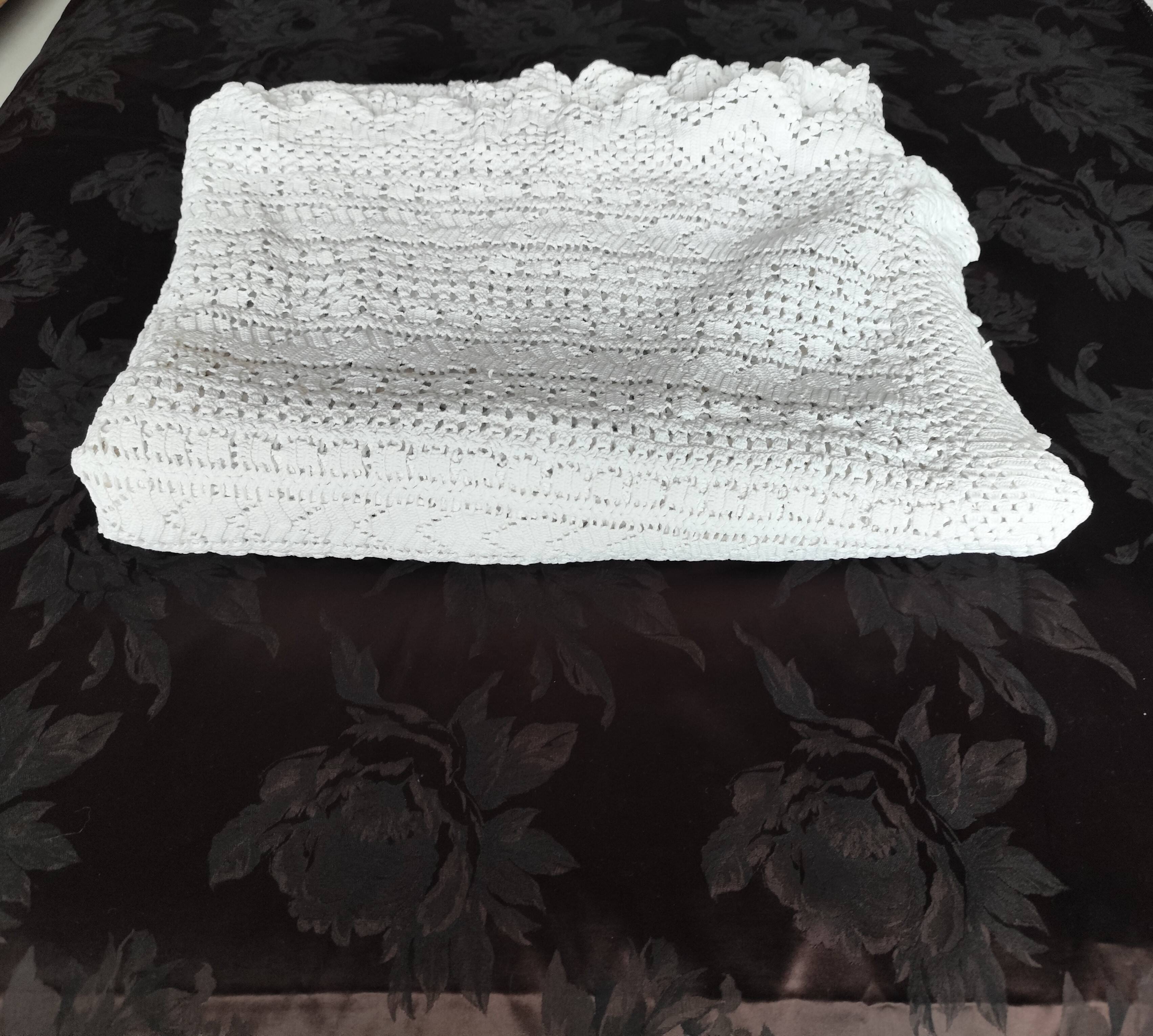 White cotton bedspread - throw with geometric chevron pattern