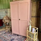 Armoire parisienne
