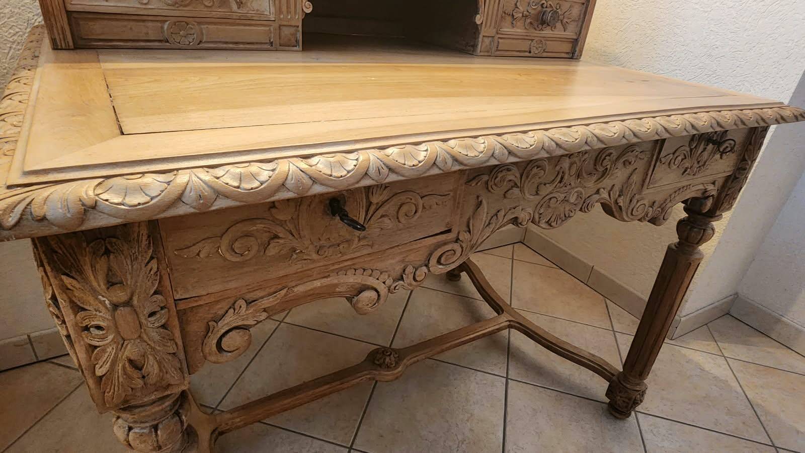Bureau ancien
