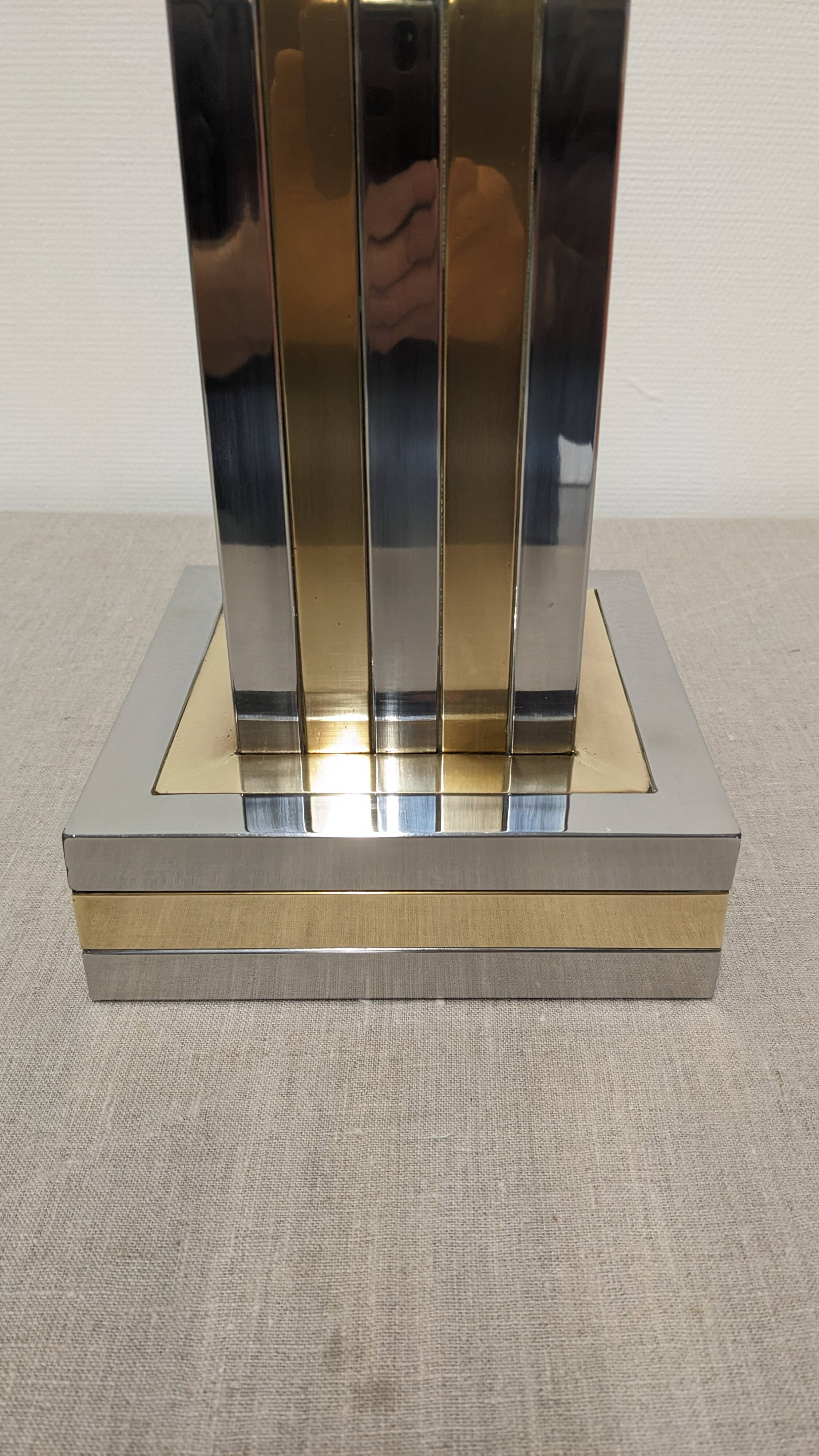 Hollywood Regency lamp base in brass by Roméo Rega, Italy circa 1970.