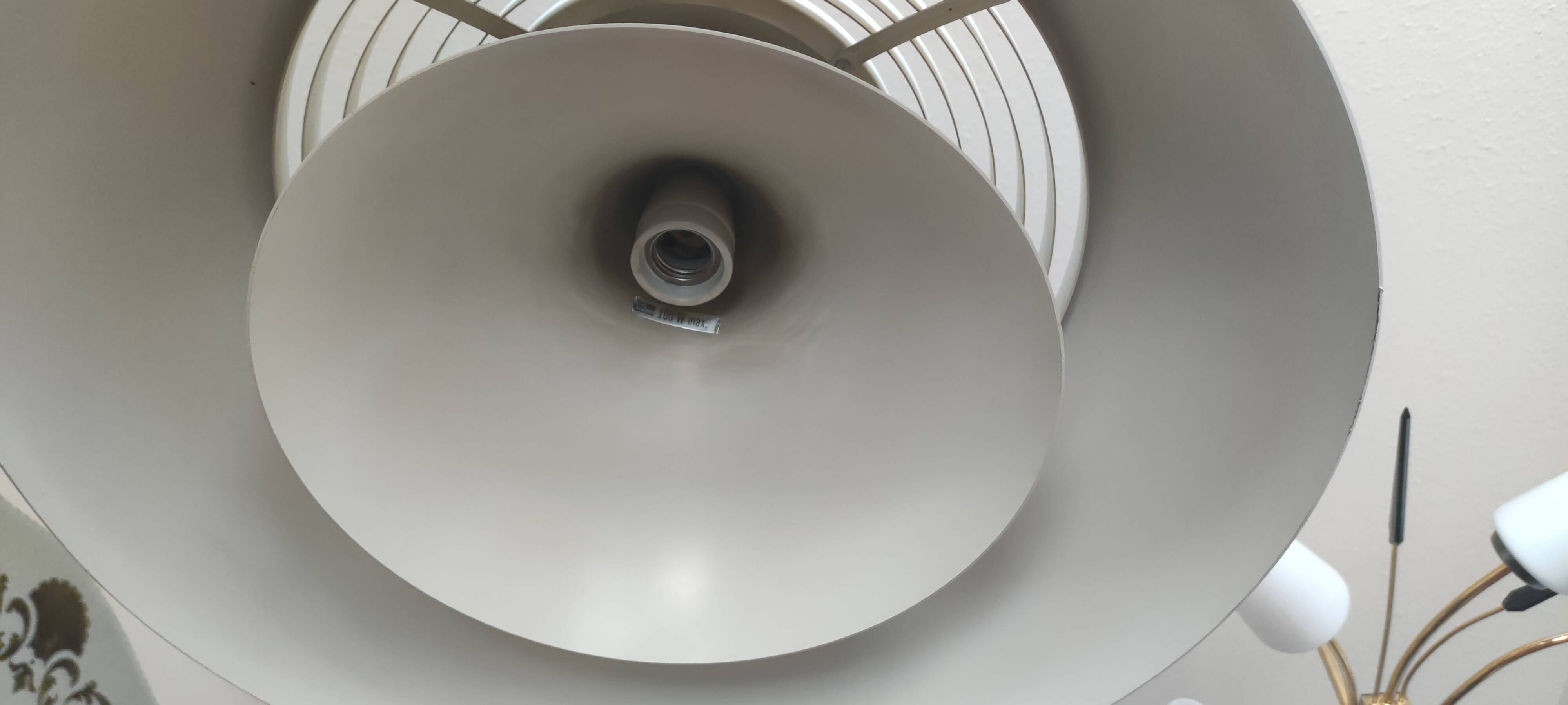 Suspension plafonnier Louis Poulsen AJ Royal 500 Arne Jacobsen