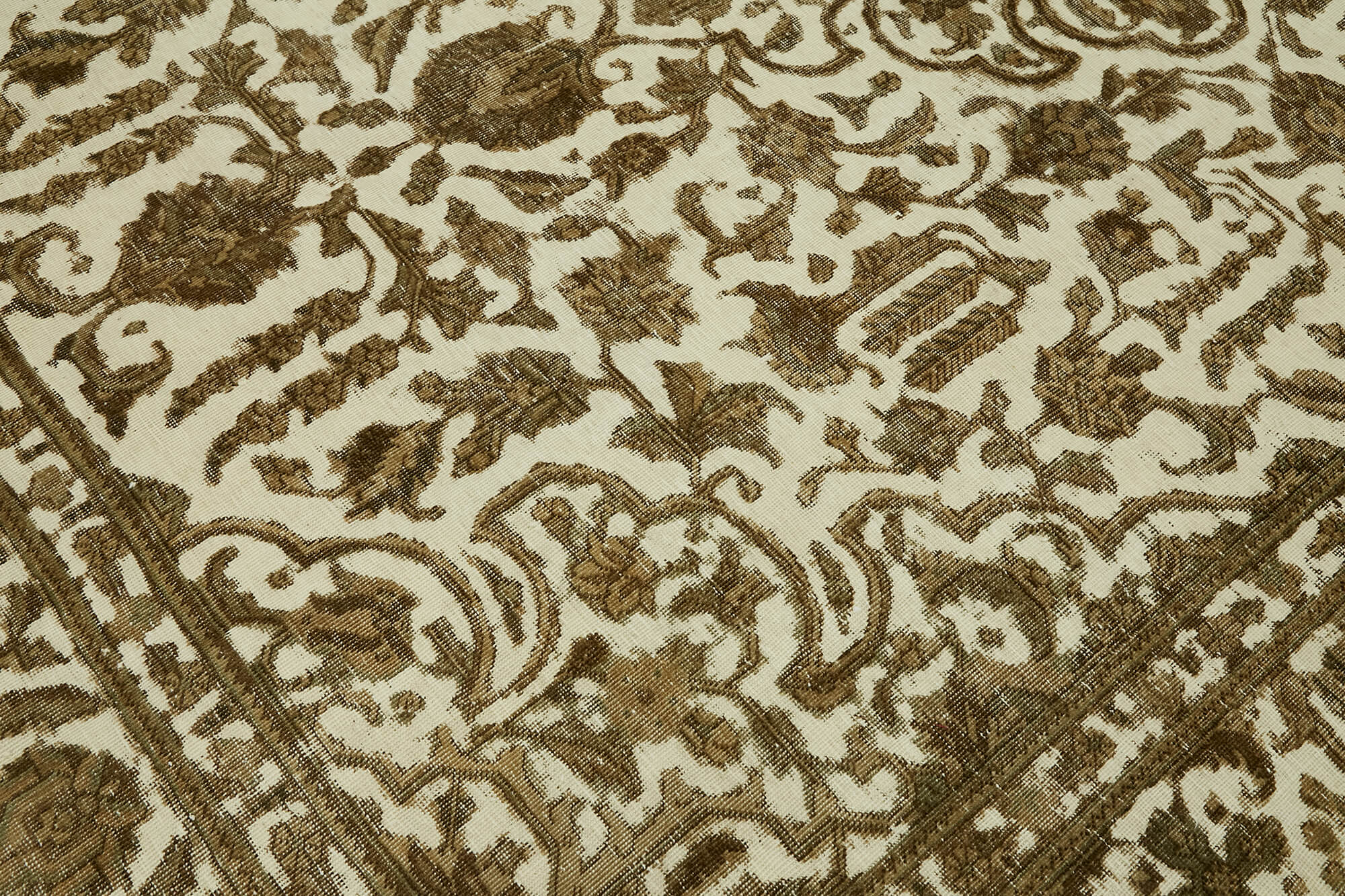 1970s 250 cm x 330 cm beige wool carpet