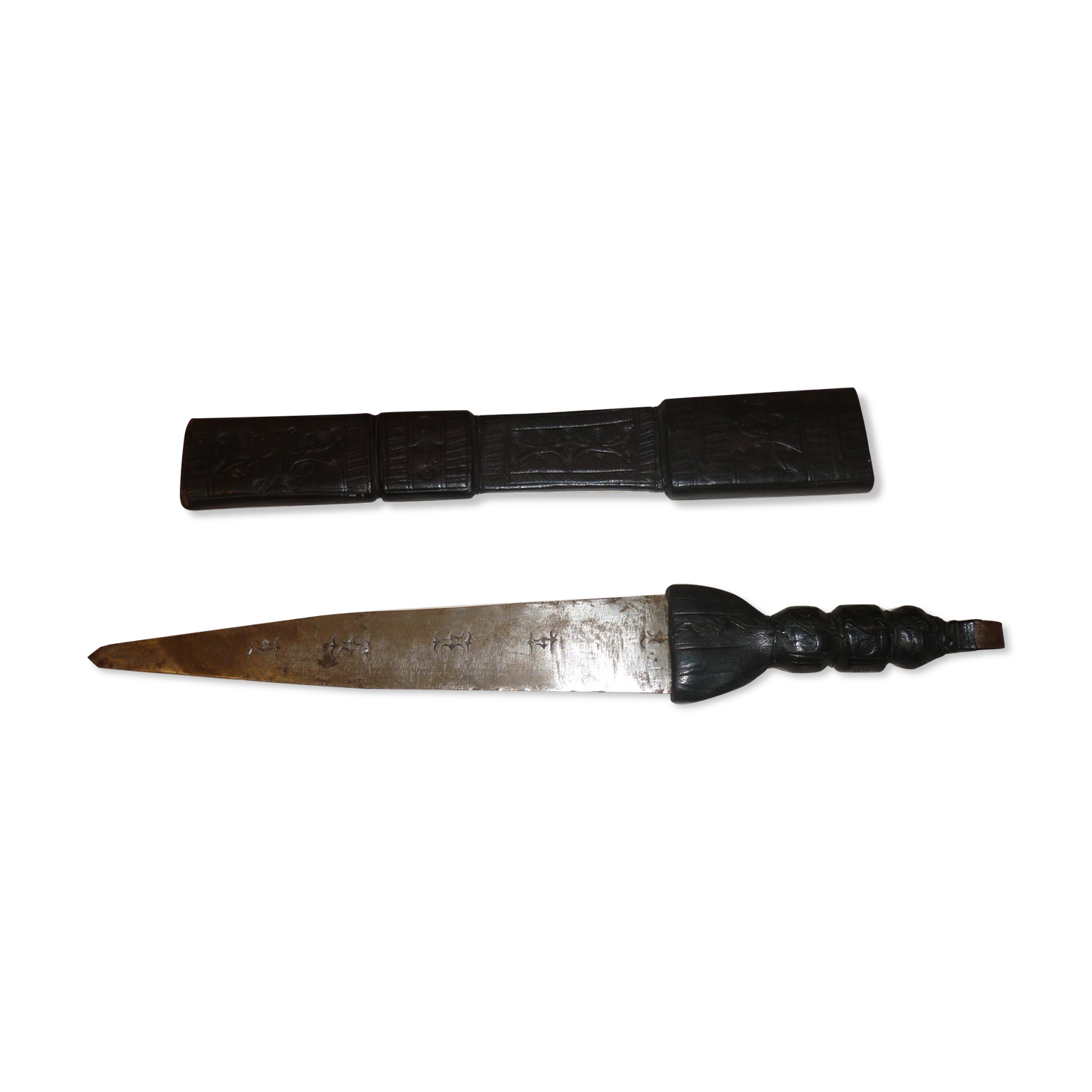 Tuareg knife with wooden case covered with leather 56 cm