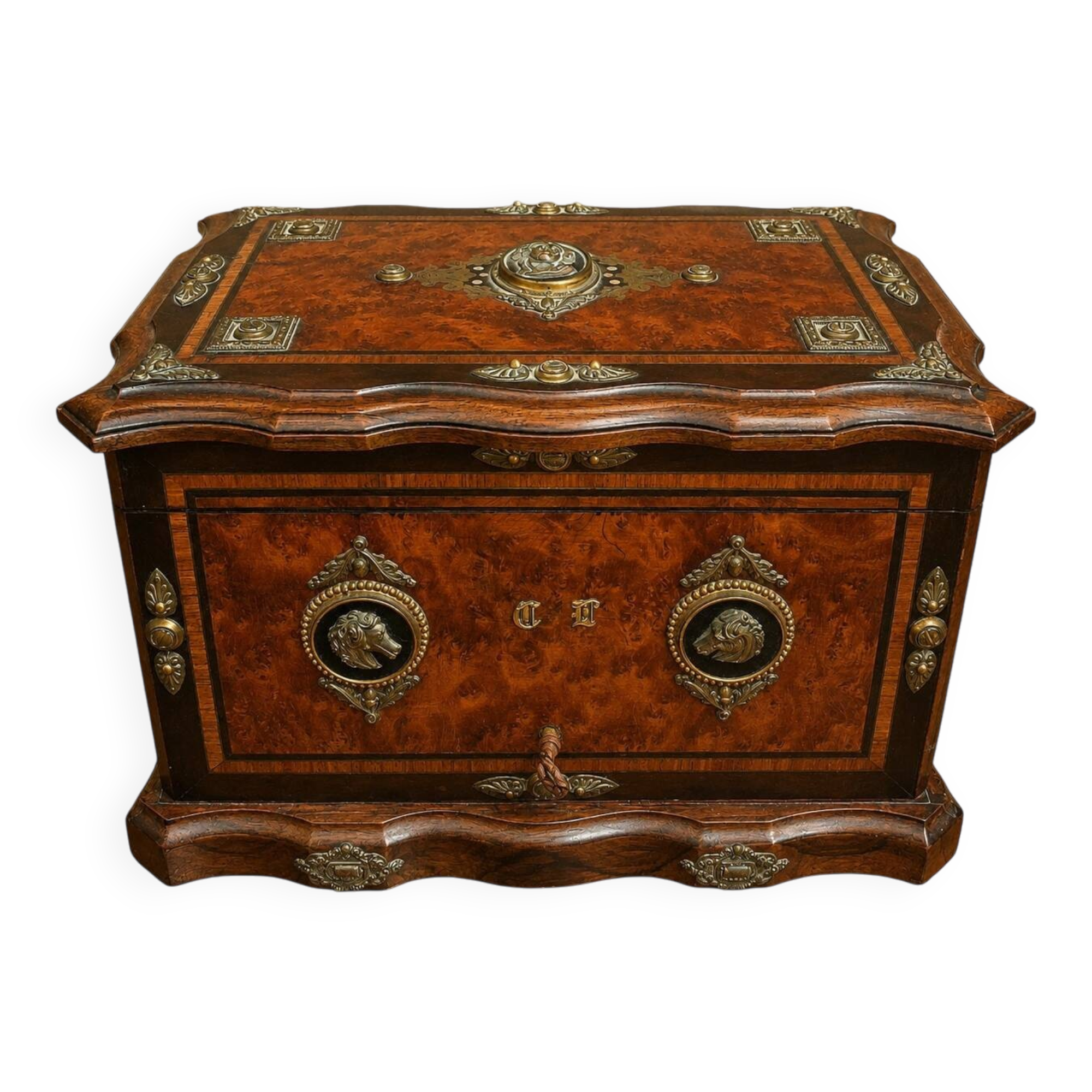 Cave à cigares / Coffret à cigares en loupe et bronze décoratif
