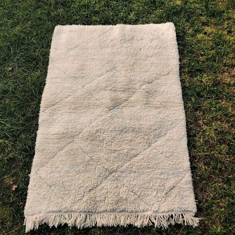 White Berber Carpet (105 x 155)