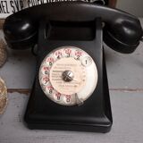 Black bakelite telephone
