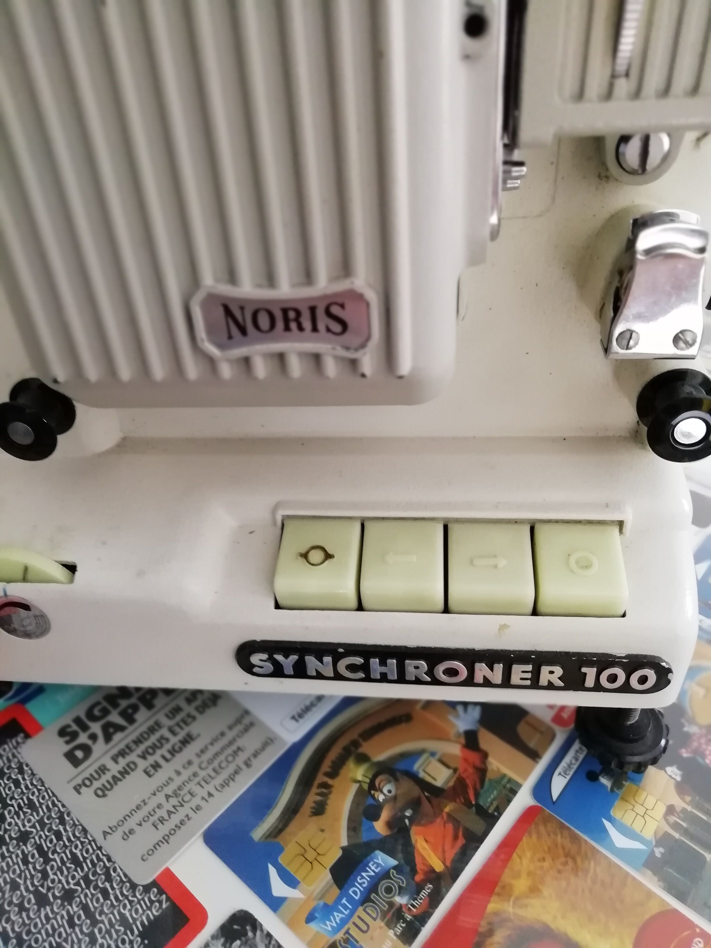 Cinema projector 8mn Noris synchronising 100
