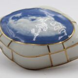 Porcelain box