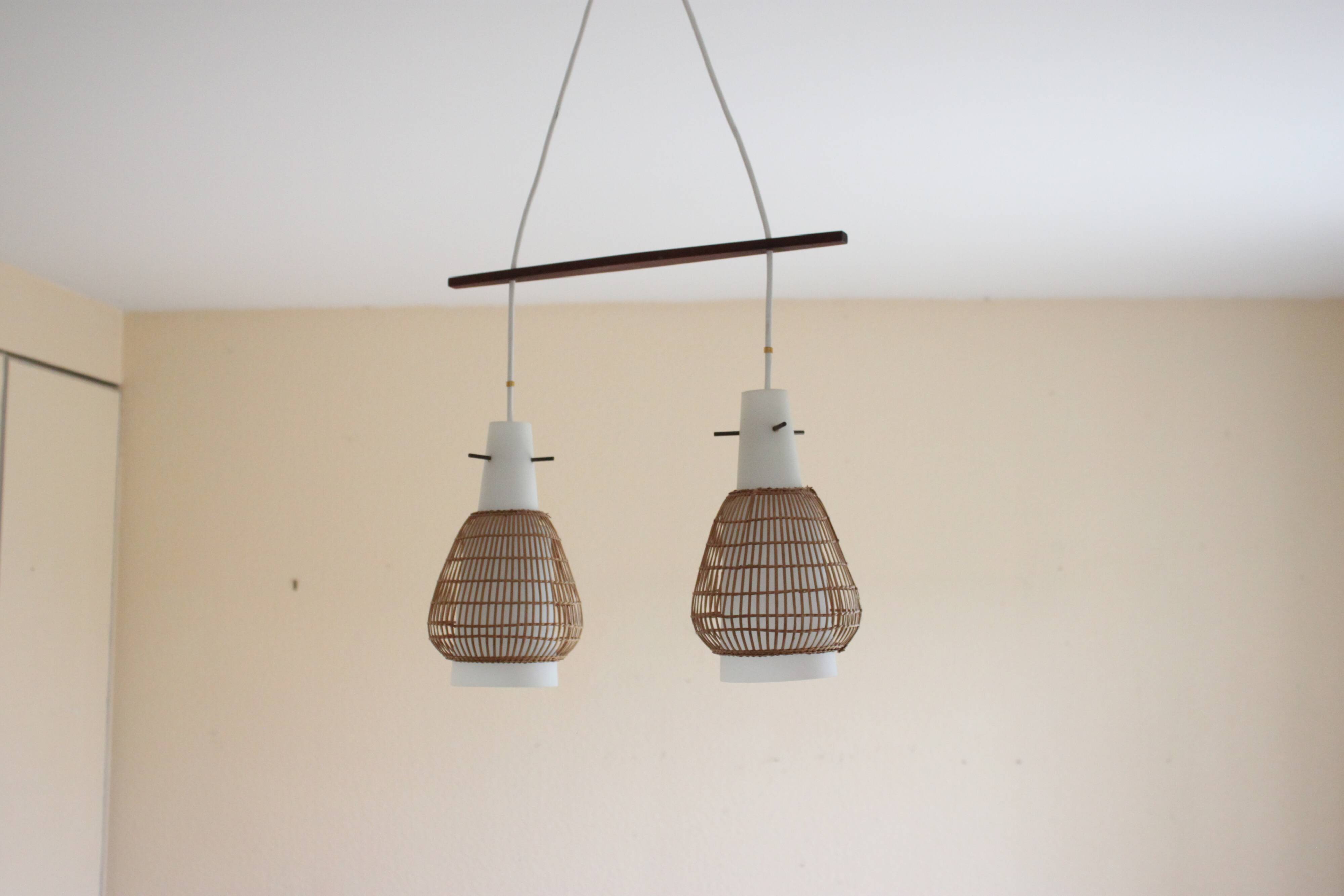 Chandelier opaline, rattan, teak and brass