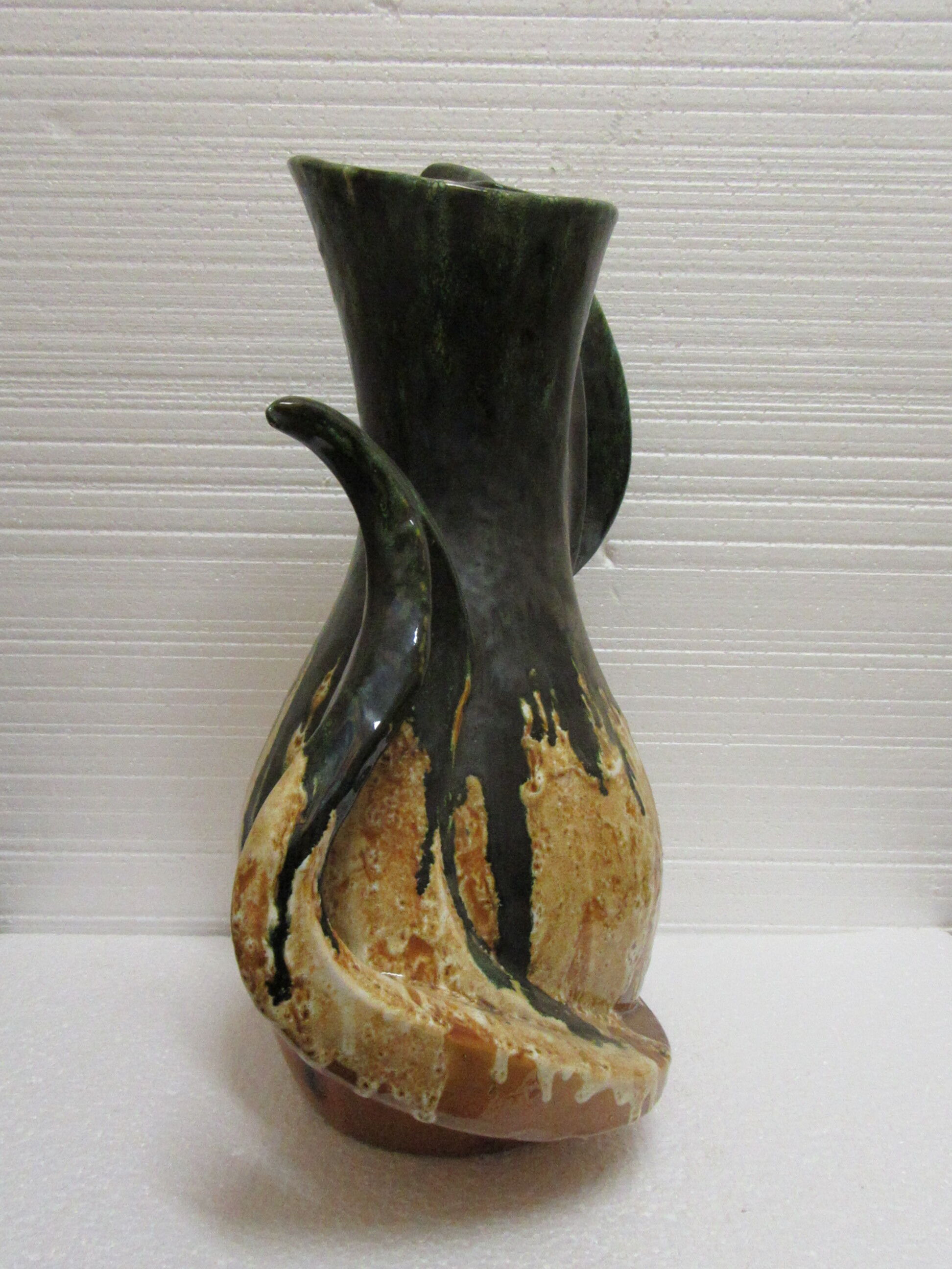 Sars pottery vase