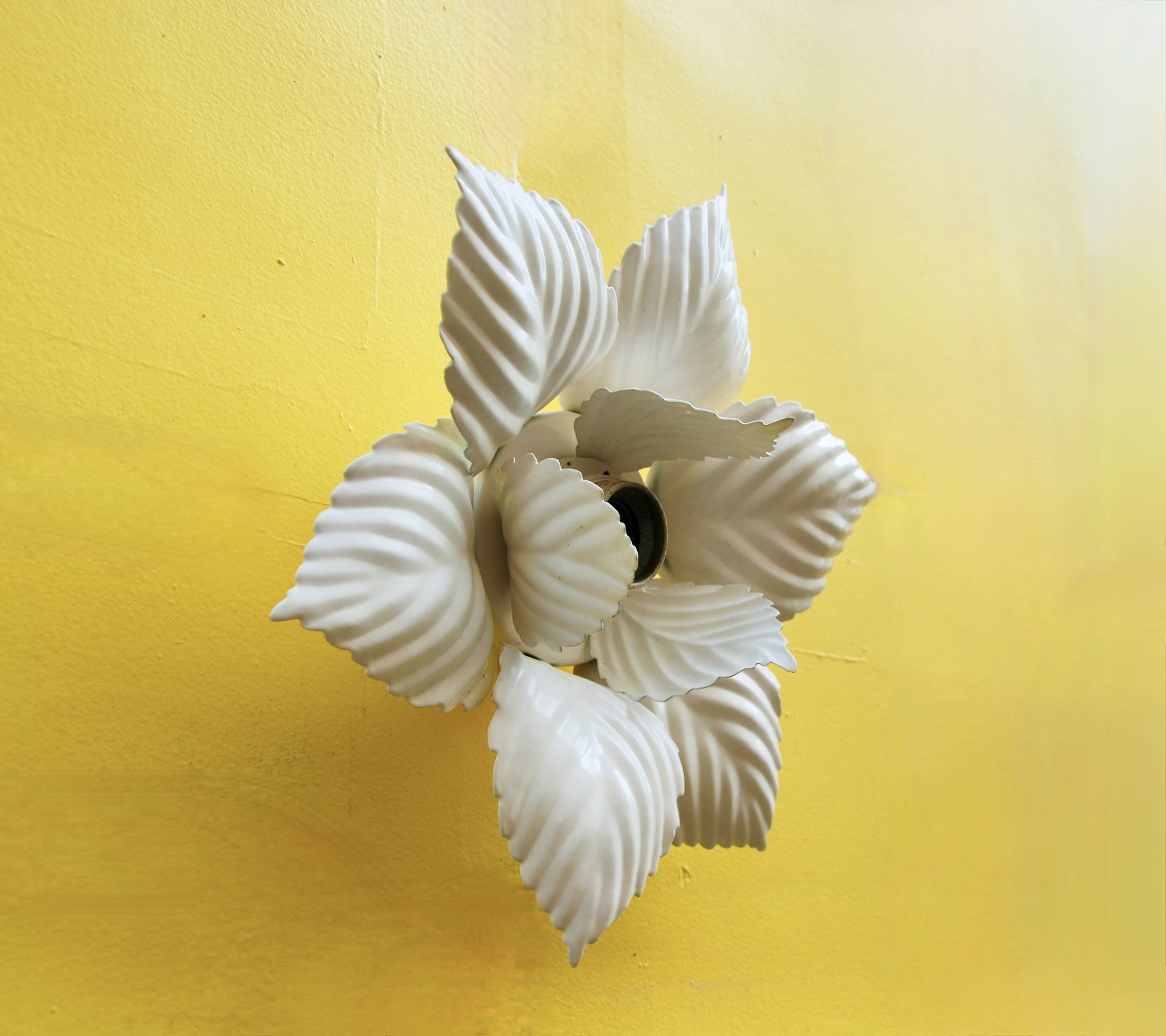 White flower wall light in metal Masca Italy 1970s