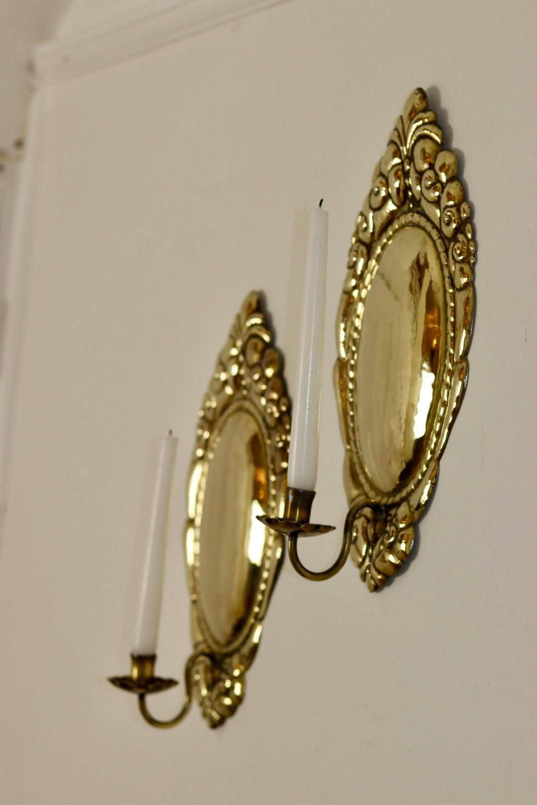 Paire d'appliques suédoises en laiton du milieu du siècle