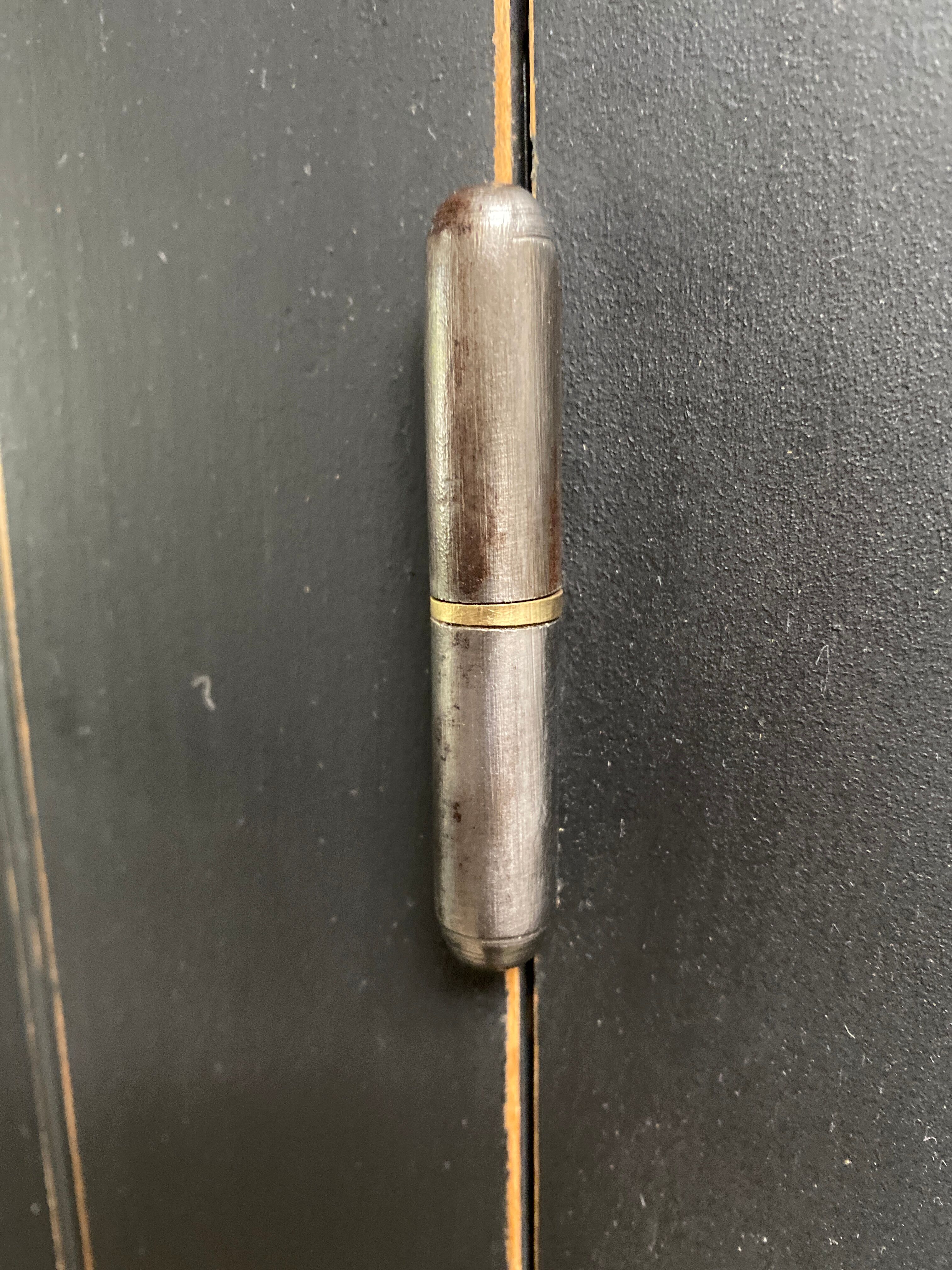 Bonnetière armoire parisienne noire