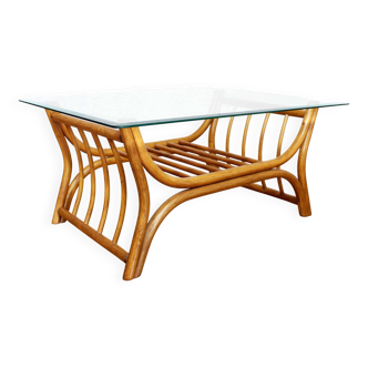 Table basse en verre et rotin