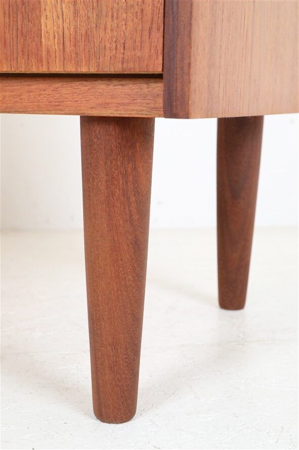 Fully restored mid-century teak dresser with 4 drawers / Danish modern design / 1960s