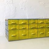 Ensemble de tiroirs métalliques industriels vintage