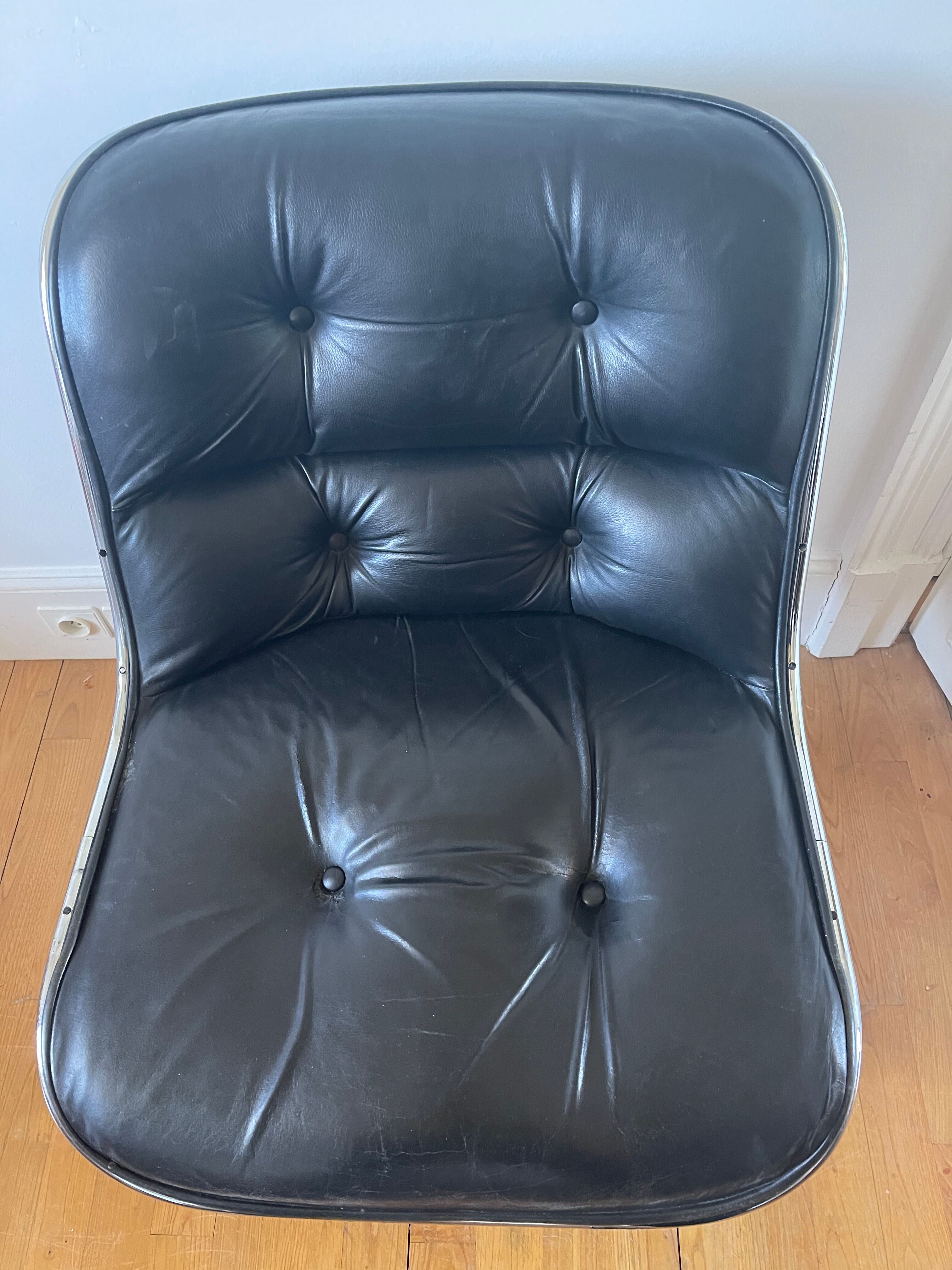 Fauteuil Exexcutive Chair de Charles Pollock édité par Knoll