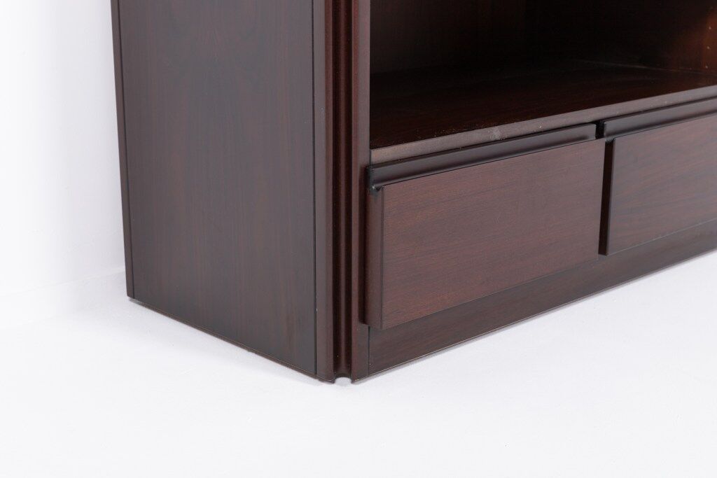 Cabinet d'Angelo Mangiarotti for Molteni, Italy in the 1960s