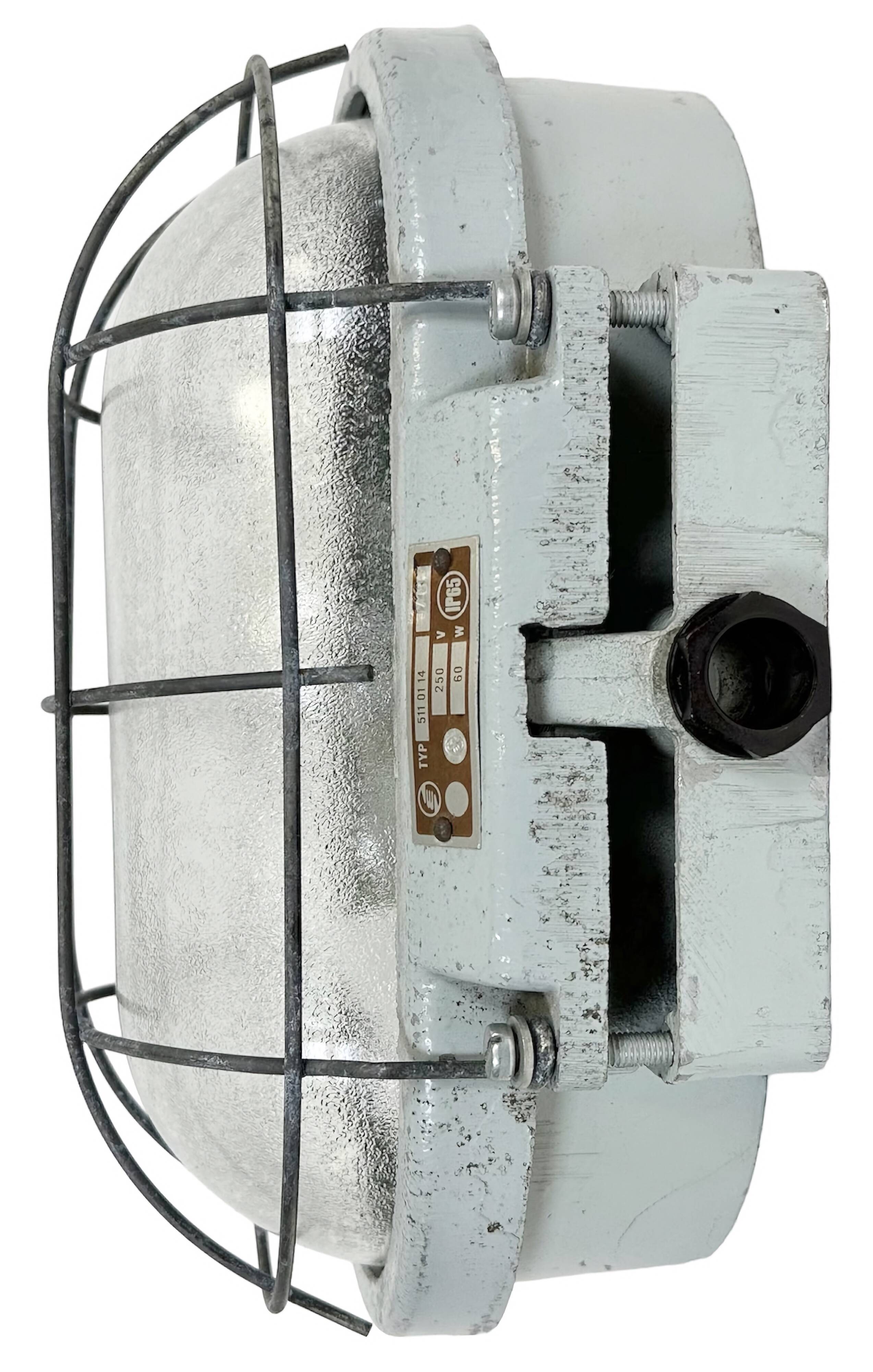 Industrial Cast Aluminium Wall Light with Frosted Glass from Elektrosvit, 1970s
