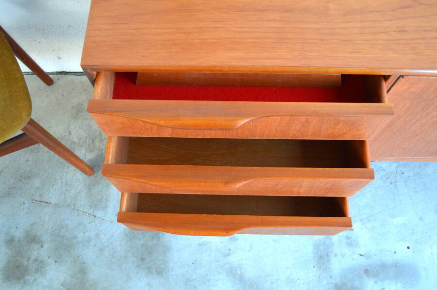 Teak sideboard by McIntosh * 152 cm