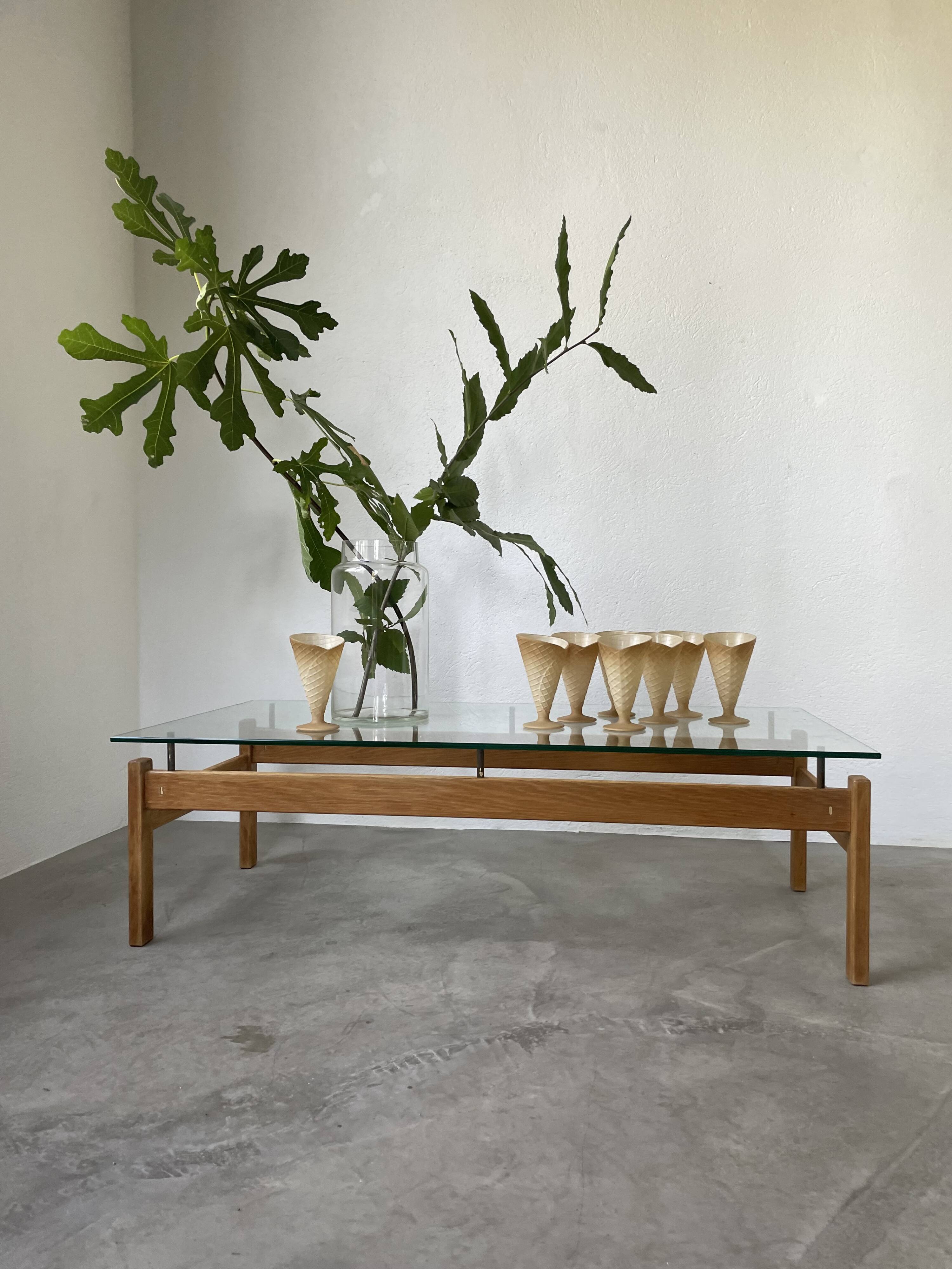 Table scandinave teck blond et verre 60