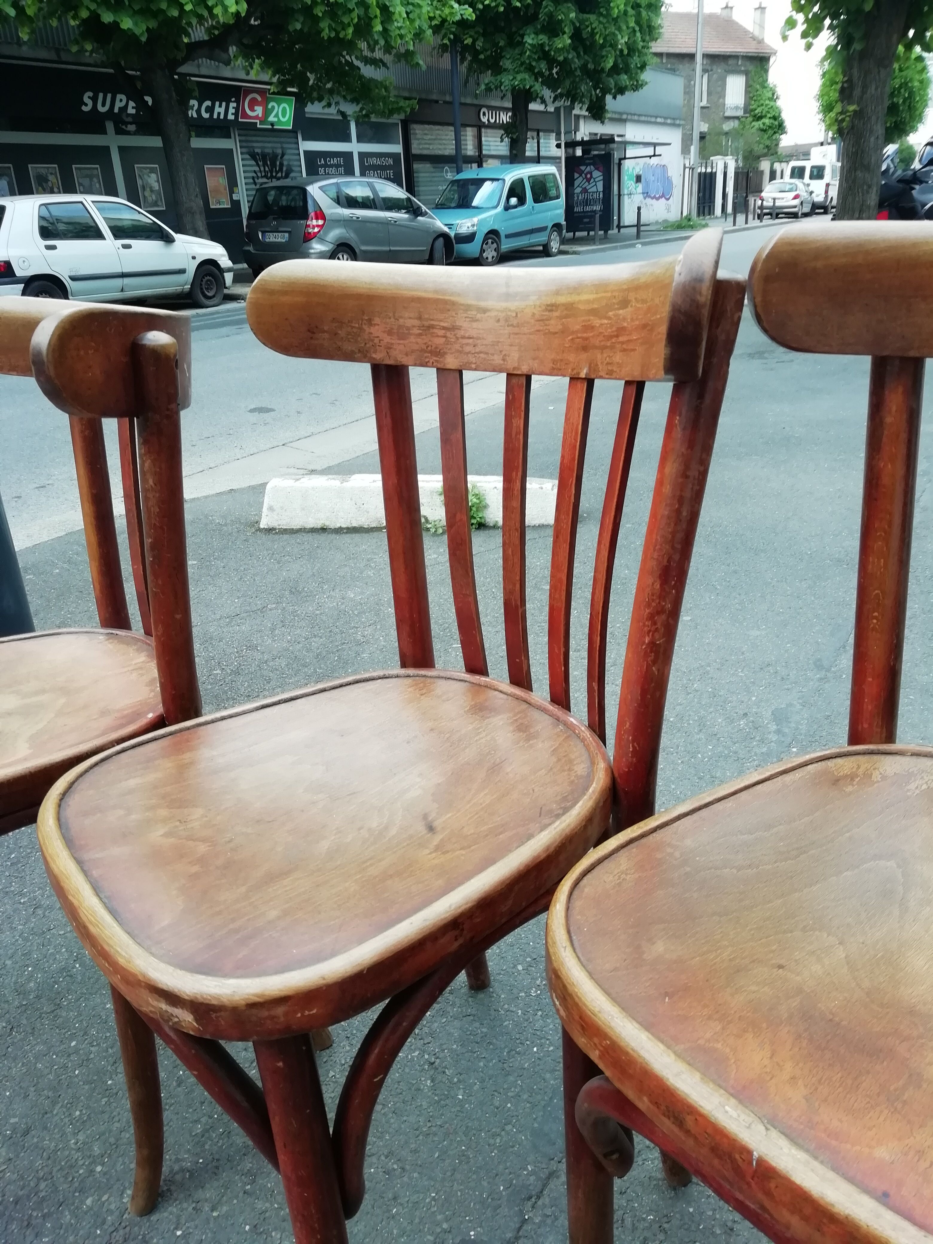 4 bistro chairs