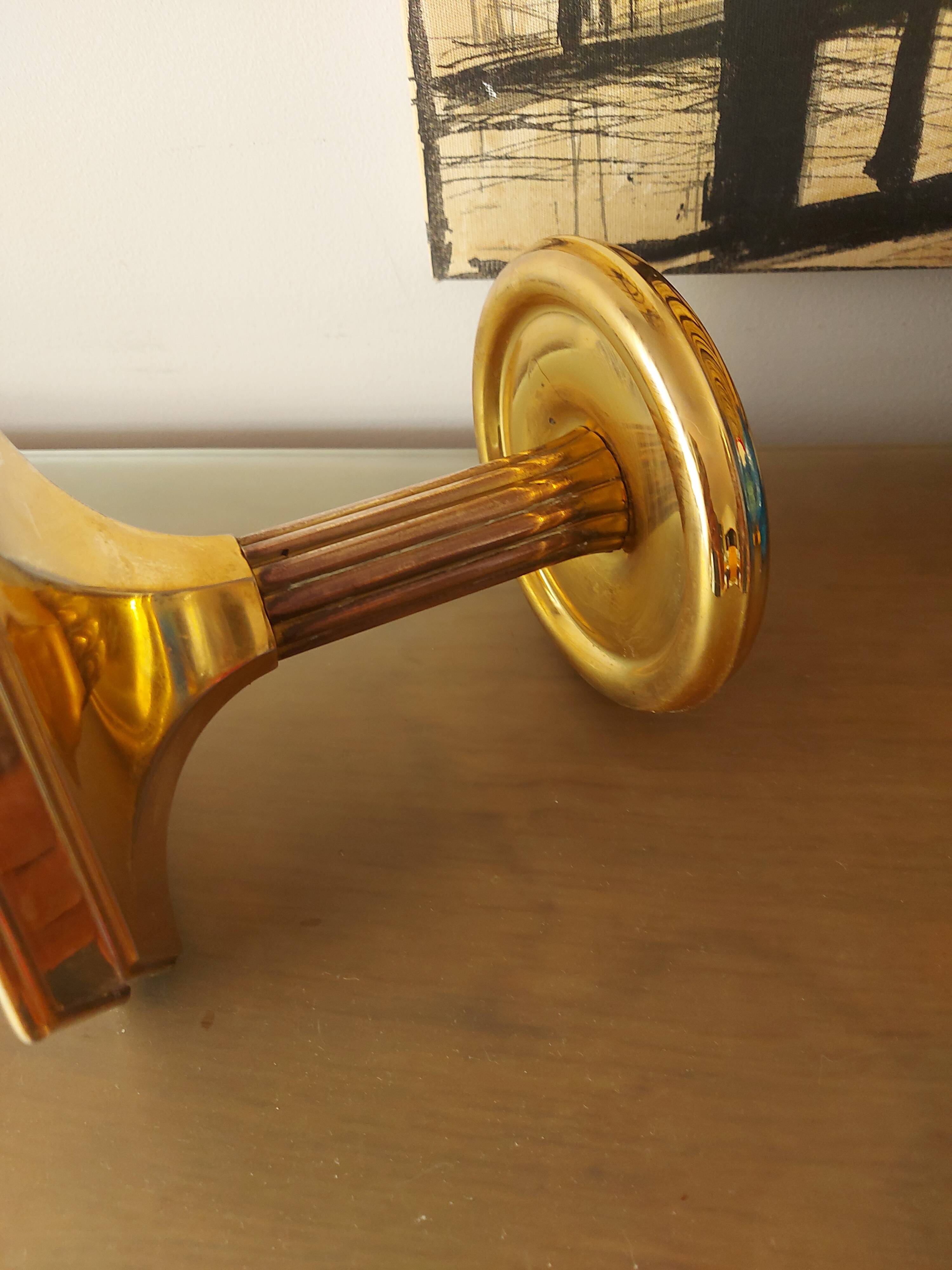 Nagel design candle holder