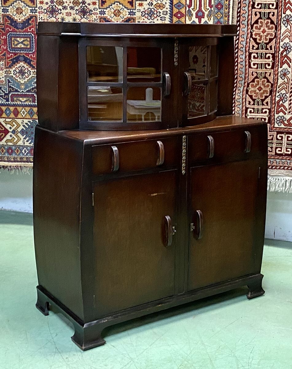 1930s English Art Deco oak buffet