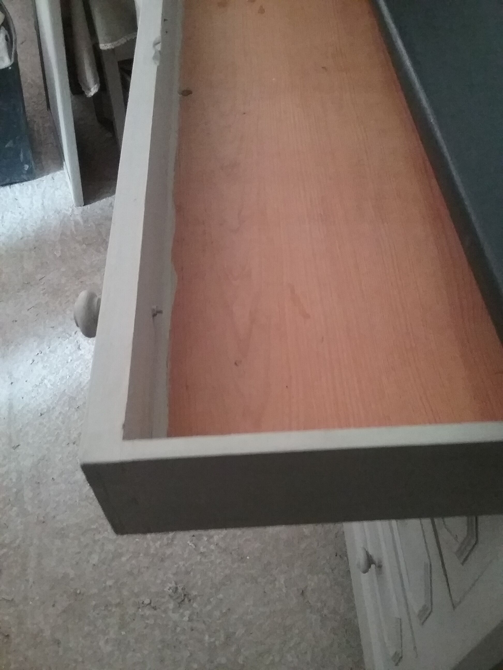 Commode grise
