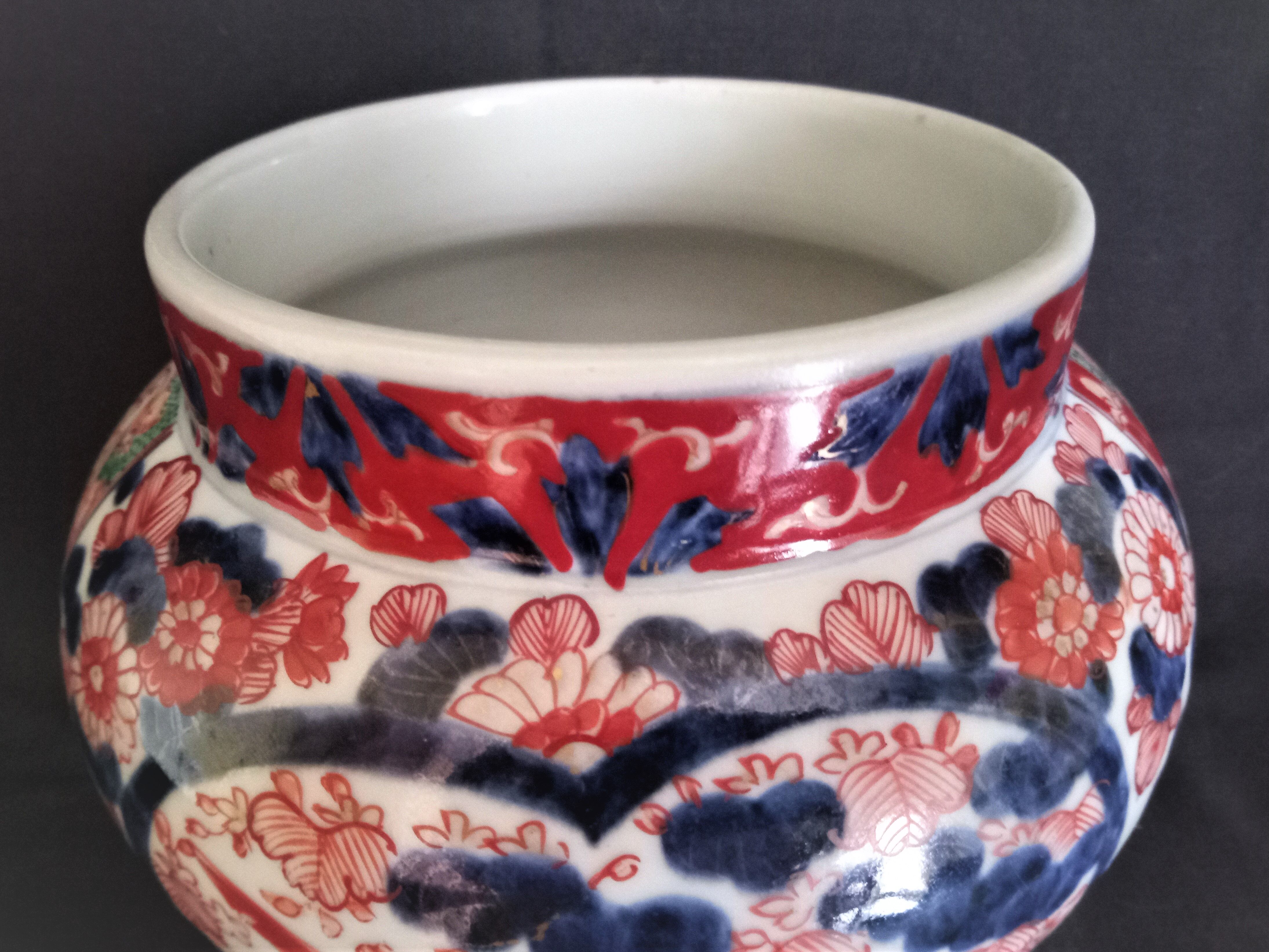 Pair of Imari Japan vases late 19th early 20th