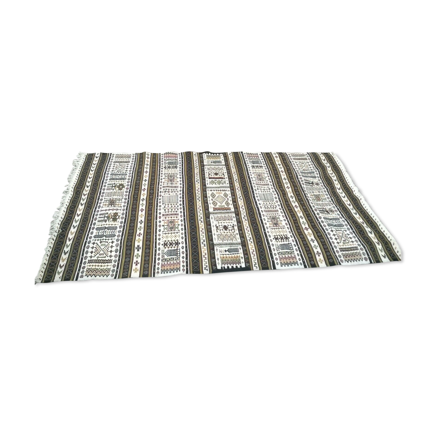 Hand-knotted handmade carpet 136x236cm