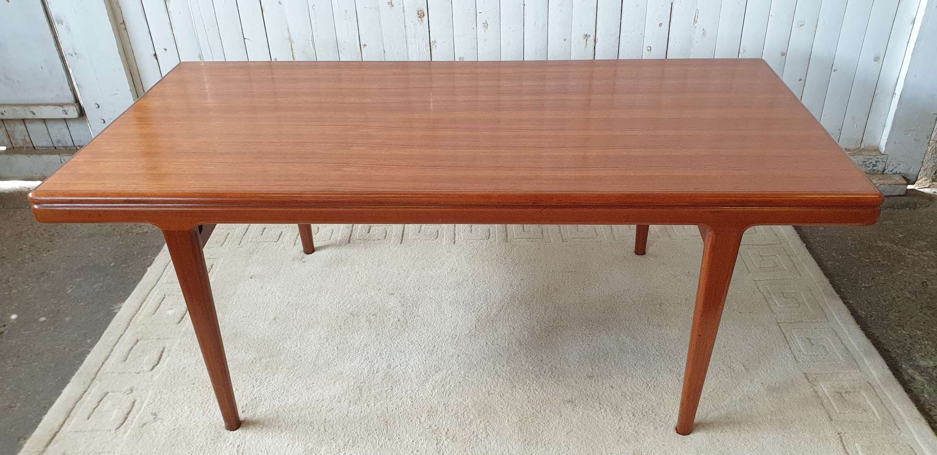 Table vintage en teck datant des années 60
