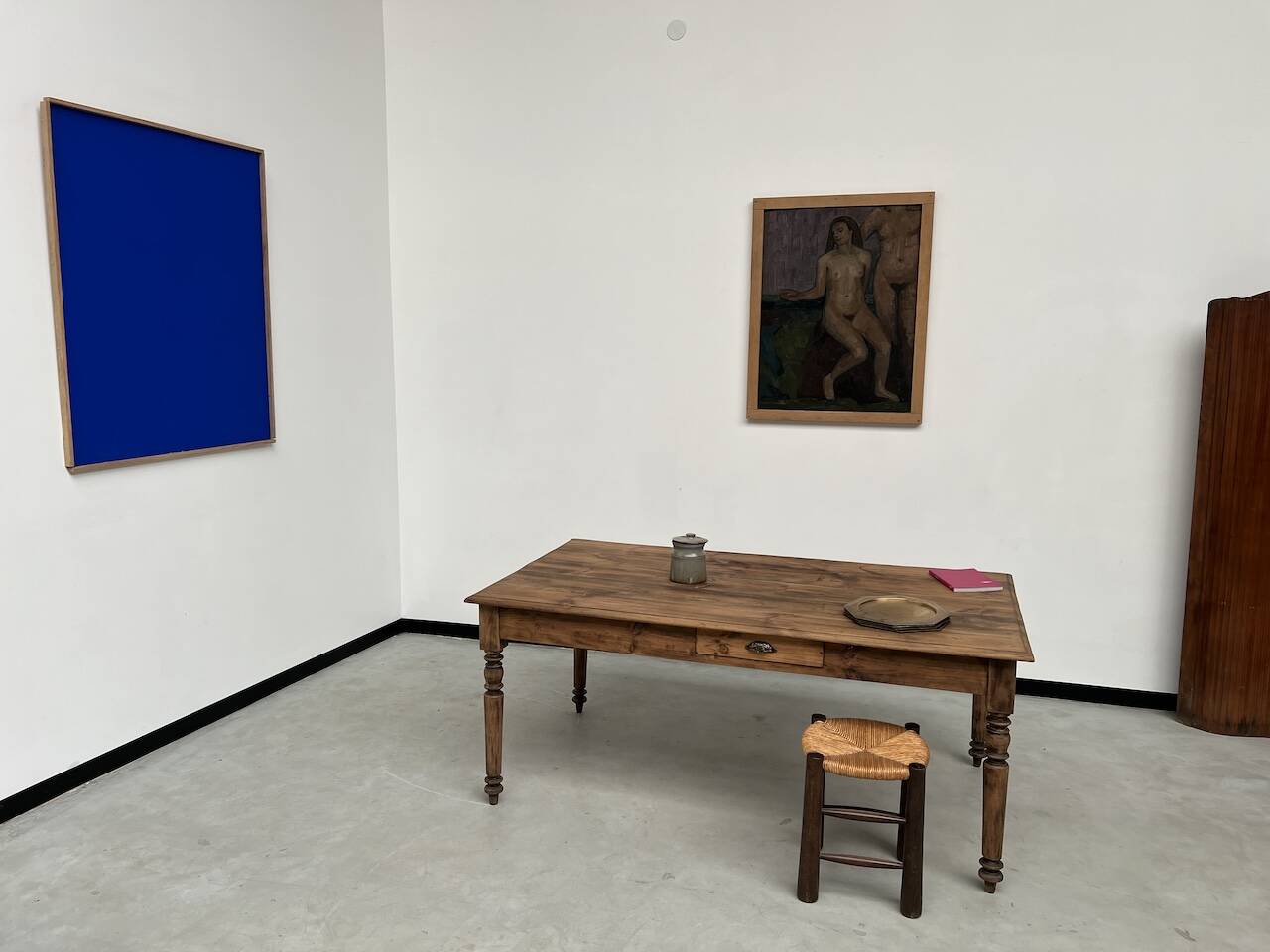 Antique farm table from the 1950s, with 3 drawers and turned legs