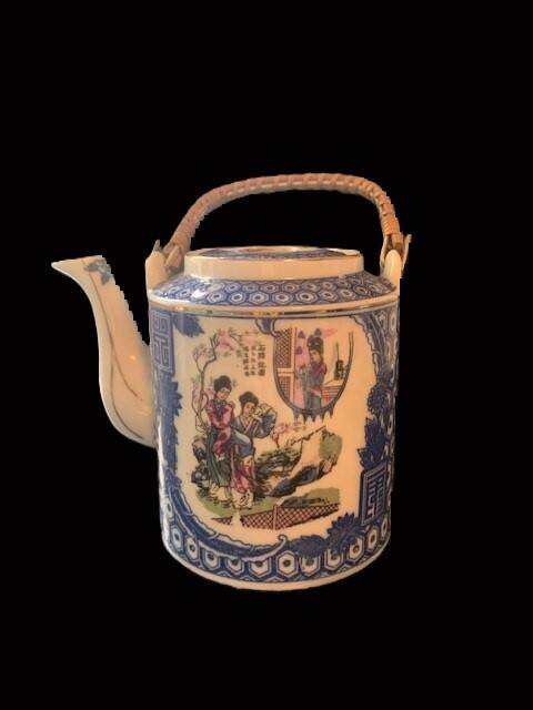 Porcelain teapot with Japanese decor